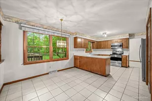 2318 Sudbury Ln, Geneva, IL 60134 - Photo 11