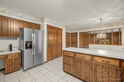 2318 Sudbury Lane, Geneva, IL 60134 - Photo 9