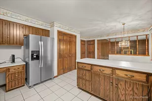 2318 Sudbury Ln, Geneva, IL 60134 - Photo 9