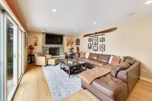 3956 Rutgers Ln, Northbrook, IL 60062 - Photo 13
