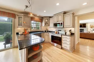 3956 Rutgers Ln, Northbrook, IL 60062 - Photo 9