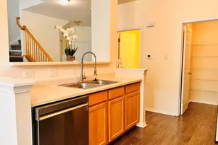 24121 Walnut Cir, Plainfield, IL 60585 - Photo 5