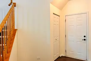 24121 Walnut Cir, Plainfield, IL 60585 - Photo 3