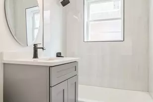 5809 N Rogers Ave, Chicago, IL 60646 - Photo 11