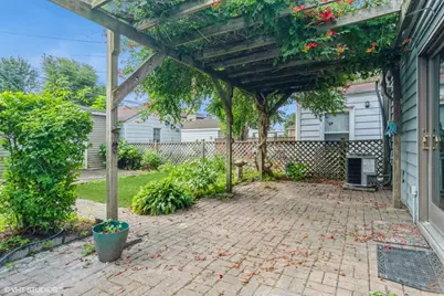 5809 N Rogers Avenue, Chicago, IL 60646 - Photo 13