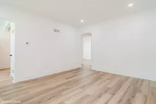 5809 N Rogers Ave, Chicago, IL 60646 - Photo 3