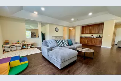 1923 Byman Lane, Vernon Hills, IL 60061 - Photo 3