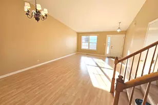 2315 N Meadows Ln, Round Lake Beach, IL 60073 - Photo 5