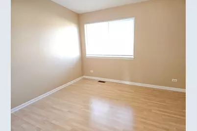 2315 N Meadows Lane #2315, Round Lake Beach, IL 60073 - Photo 17