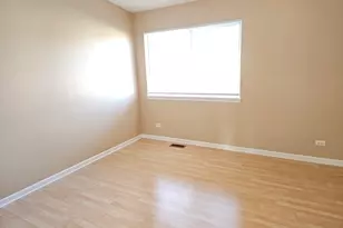 2315 N Meadows Ln, Round Lake Beach, IL 60073 - Photo 17