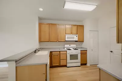 21422 Mays Lake Drive, Crest Hill, IL 60403 - Photo 11
