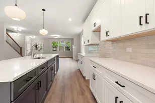 7630 W 66th St, Bedford Park, IL 60501 - Photo 13