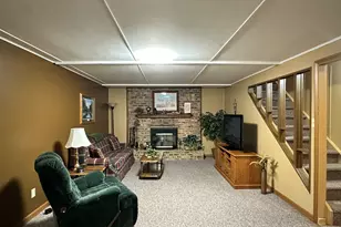 802 Glenwood Dr, Morrison, IL 61270 - Photo 17
