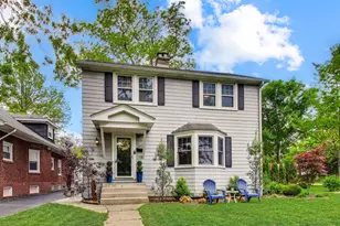602 Vine Ave, Highland Park, IL 60035 - Photo 1