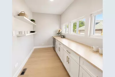 7611 S Ridgeland Avenue, Chicago, IL 60649 - Photo 13