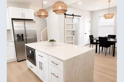 7611 S Ridgeland Avenue, Chicago, IL 60649 - Photo 11
