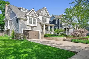 726 S Madison St, Hinsdale, IL 60521 - Photo 1