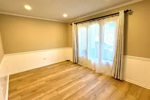 1398 E Gartner Rd, Naperville, IL 60540 - Photo 5