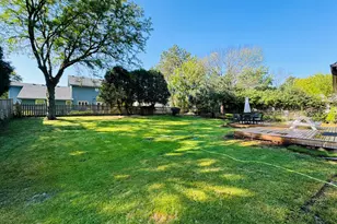 1398 E Gartner Rd, Naperville, IL 60540 - Photo 31