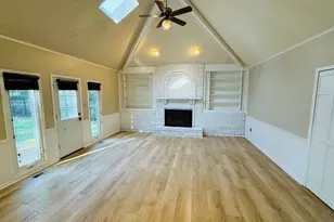 1398 E Gartner Rd, Naperville, IL 60540 - Photo 9