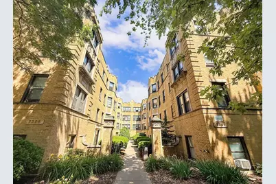 7351 N Damen Avenue #18, Chicago, IL 60645 - Photo 1