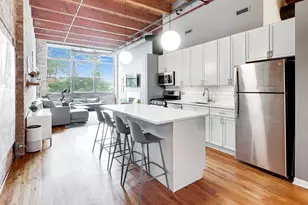 1733 W Irving Park Rd, Chicago, IL 60613 - Photo 7