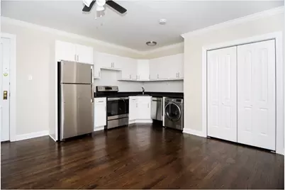 3345 N Marshfield Avenue #402, Chicago, IL 60657 - Photo 5