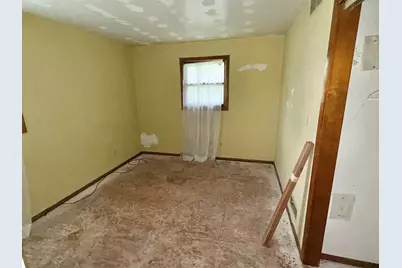 155 S Ottawa Street, Joliet, IL 60436 - Photo 7