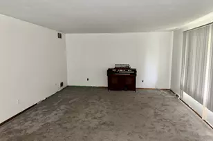 155 S Ottawa St, Joliet, IL 60436 - Photo 3