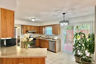 1582 Hinterlong Ln, Naperville, IL 60563 - Photo 13