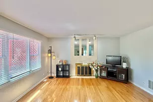 1582 Hinterlong Ln, Naperville, IL 60563 - Photo 15