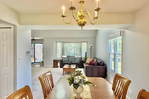 1582 Hinterlong Ln, Naperville, IL 60563 - Photo 7