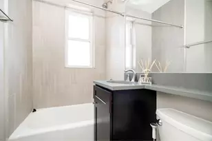 511 W Belmont Ave, Chicago, IL 60657 - Photo 11