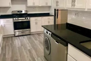 839 W Cornelia Ave, Chicago, IL 60657 - Photo 5