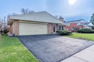 3835 W Jarlath St, Lincolnwood, IL 60712 - Photo 27