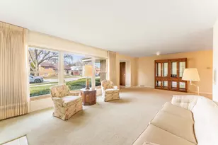 3835 W Jarlath St, Lincolnwood, IL 60712 - Photo 5