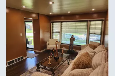 13821 S Tracy Avenue, Riverdale, IL 60827 - Photo 7