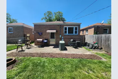 13821 S Tracy Avenue, Riverdale, IL 60827 - Photo 17