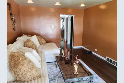 13821 S Tracy Avenue, Riverdale, IL 60827 - Photo 5