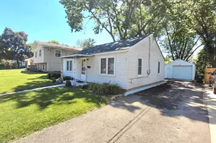 415 S Van Buren St, Batavia, IL 60510 - Photo 3