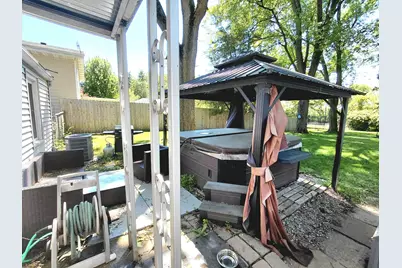 415 S Van Buren Street, Batavia, IL 60510 - Photo 5