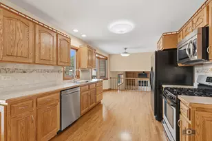 15333 Yorkshire Ln, Orland Park, IL 60462 - Photo 9