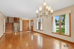 15333 Yorkshire Ln, Orland Park, IL 60462 - Photo 7