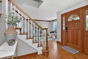 154 N Buckingham Dr, Sugar Grove, IL 60554 - Photo 3