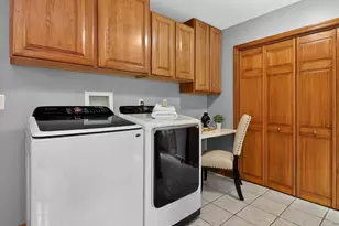 154 N Buckingham Dr, Sugar Grove, IL 60554 - Photo 17