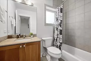 1909 W North Ave, Chicago, IL 60622 - Photo 19