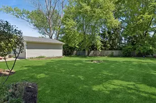313 Maple Ln, Round Lake, IL 60073 - Photo 17