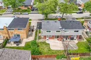 9137 Barberry Ln, Des Plaines, IL 60016 - Photo 41