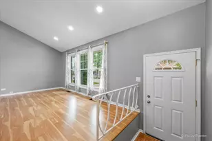 9137 Barberry Ln, Des Plaines, IL 60016 - Photo 5