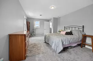 21 Berenz Pl, Bloomington, IL 61701 - Photo 19